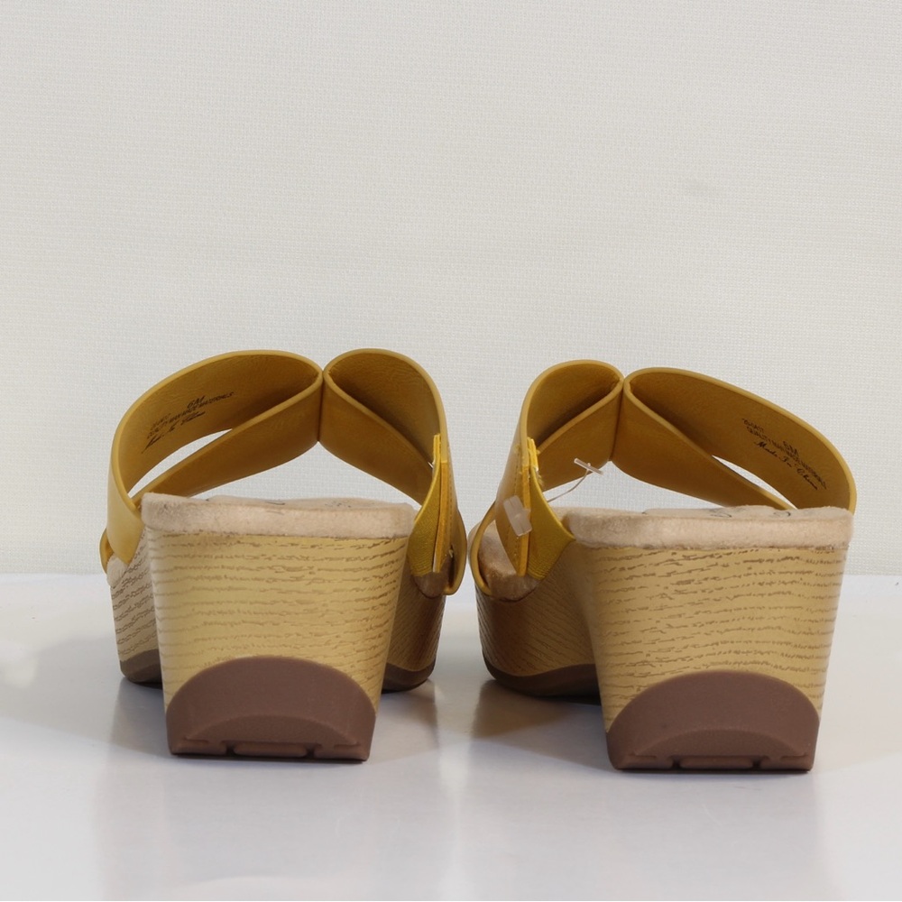 Easy Street Women's Easy Works Ragan Yellow Slip Resistant Round Toe Sandals - Picture 7 of 11